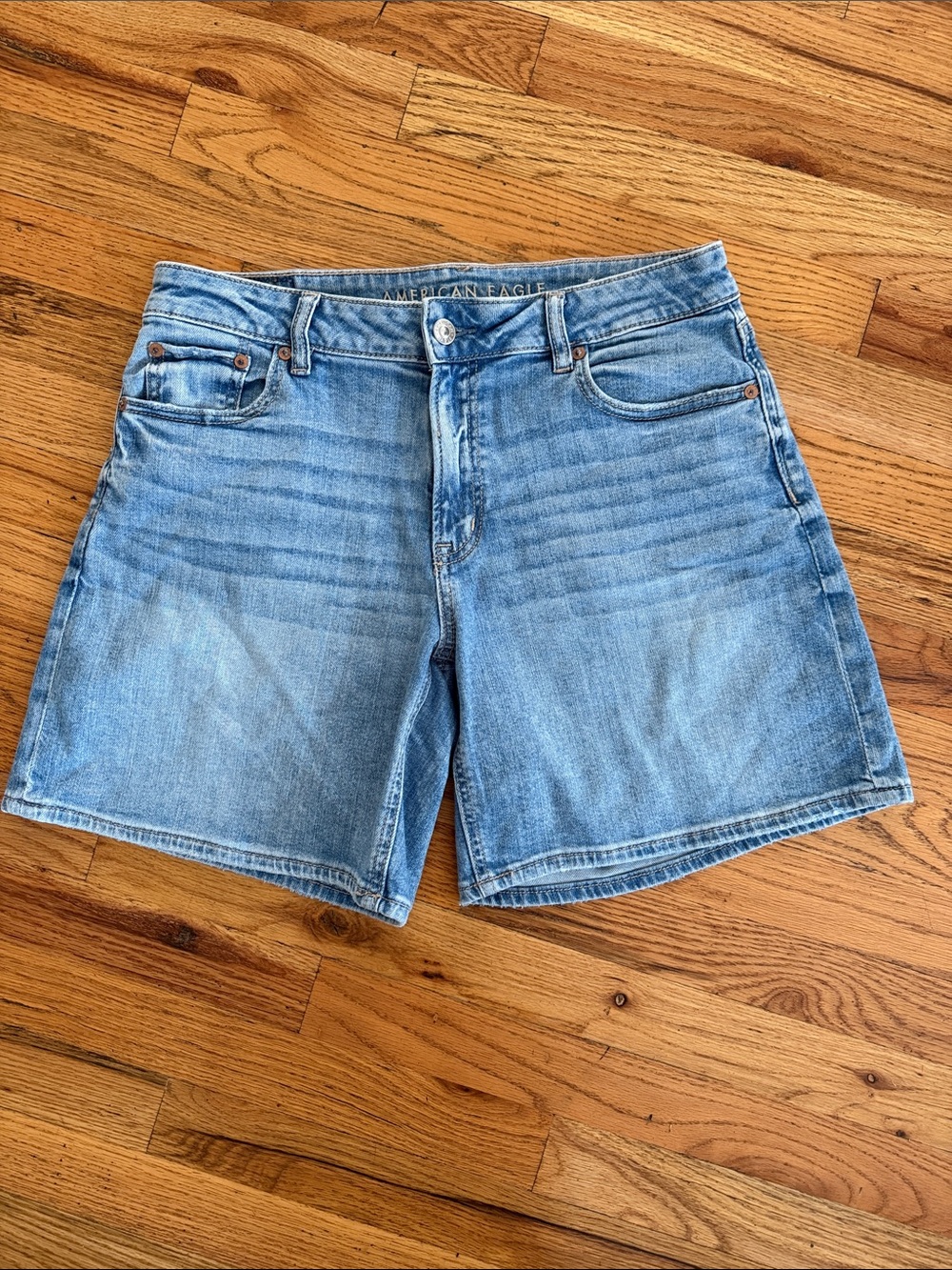 NWT AE Low rise baggy shorts